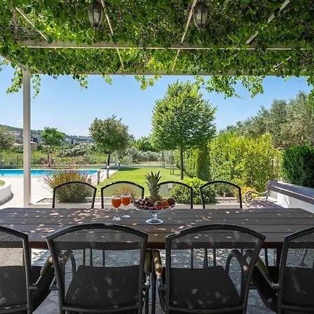 Apartment Lucija With Private Pool *