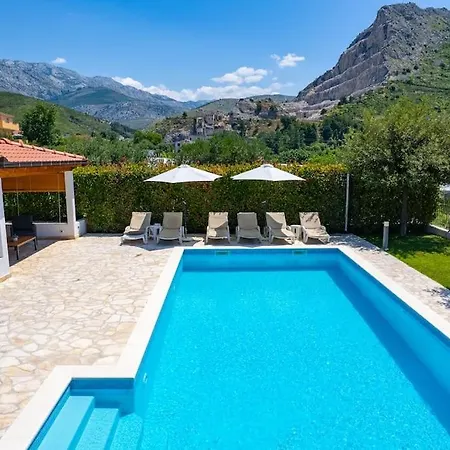 Apartment Lucija With Private Pool *